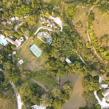 Los Colores Ecoparque Doradal Bagian luar foto